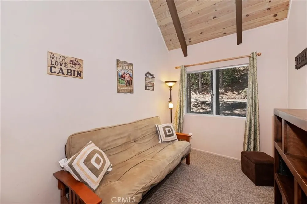 26525 Walnut Hills Lake Arrowhead, CA 92352