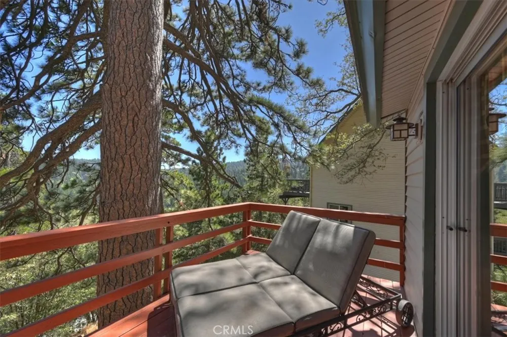 26525 Walnut Hills Lake Arrowhead, CA 92352