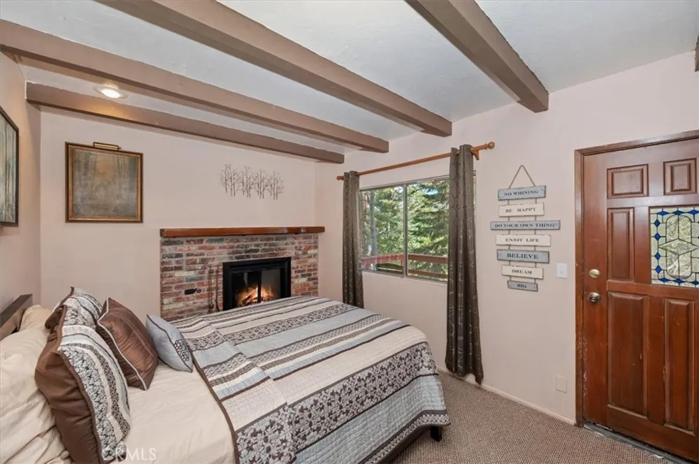 26525 Walnut Hills Lake Arrowhead, CA 92352