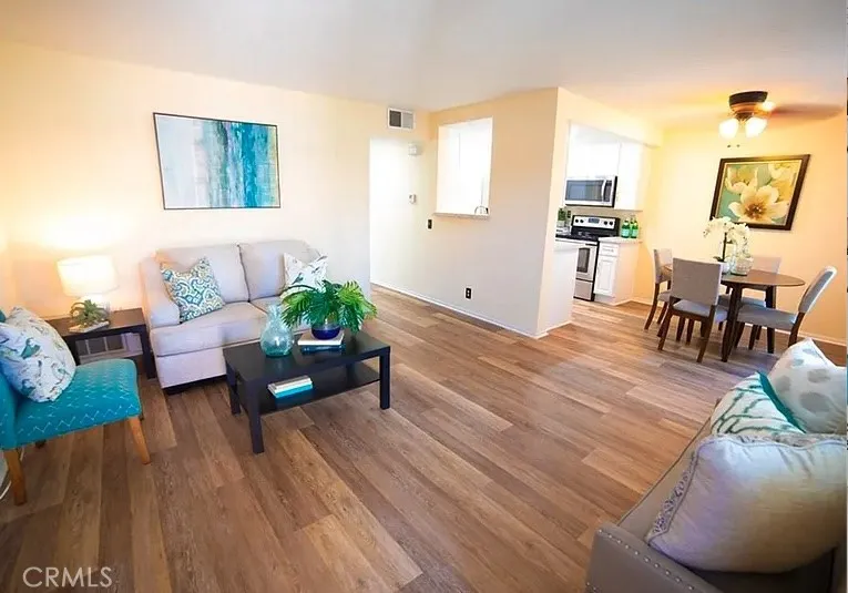 638 Bridgeport Fullerton, CA 92833