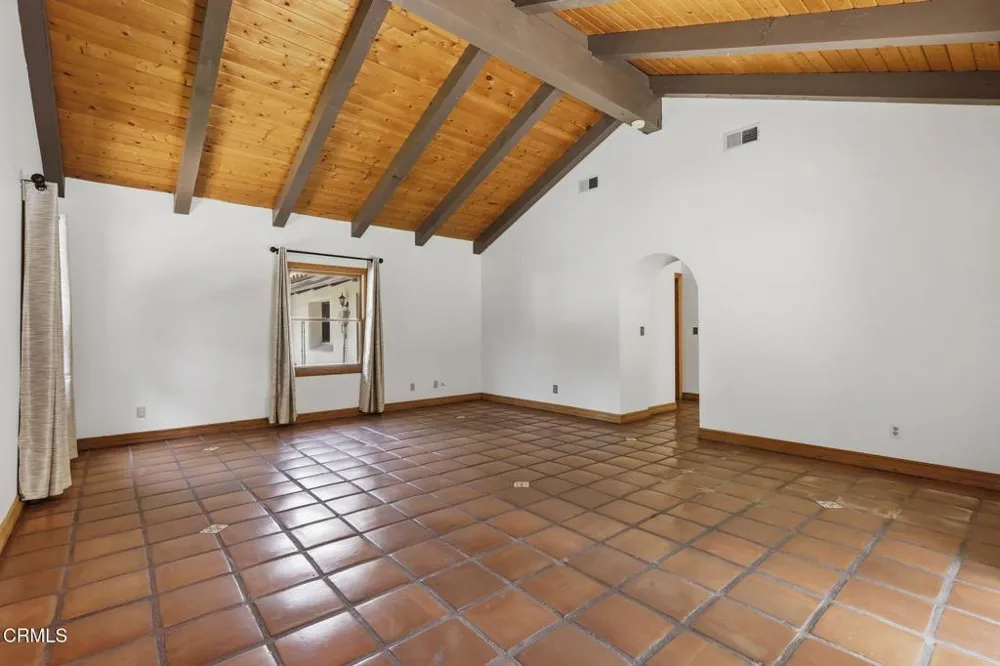 800 Oak Grove Court Ojai, CA 93023