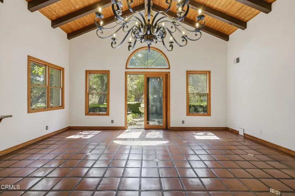 800 Oak Grove Court Ojai, CA 93023