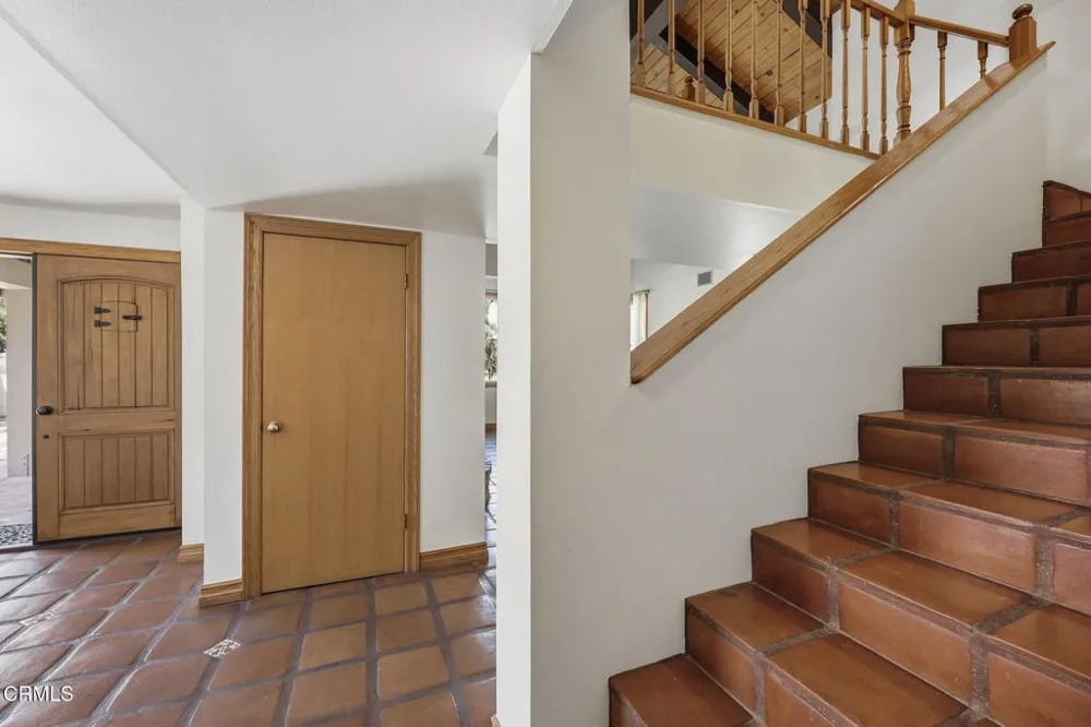 800 Oak Grove Court Ojai, CA 93023
