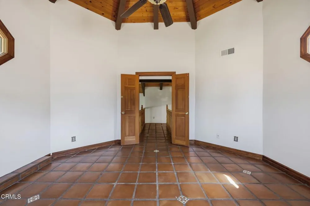 800 Oak Grove Court Ojai, CA 93023