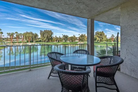 910 Island Drive #206