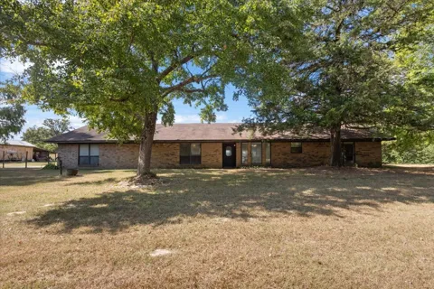 102 Private Road 3174