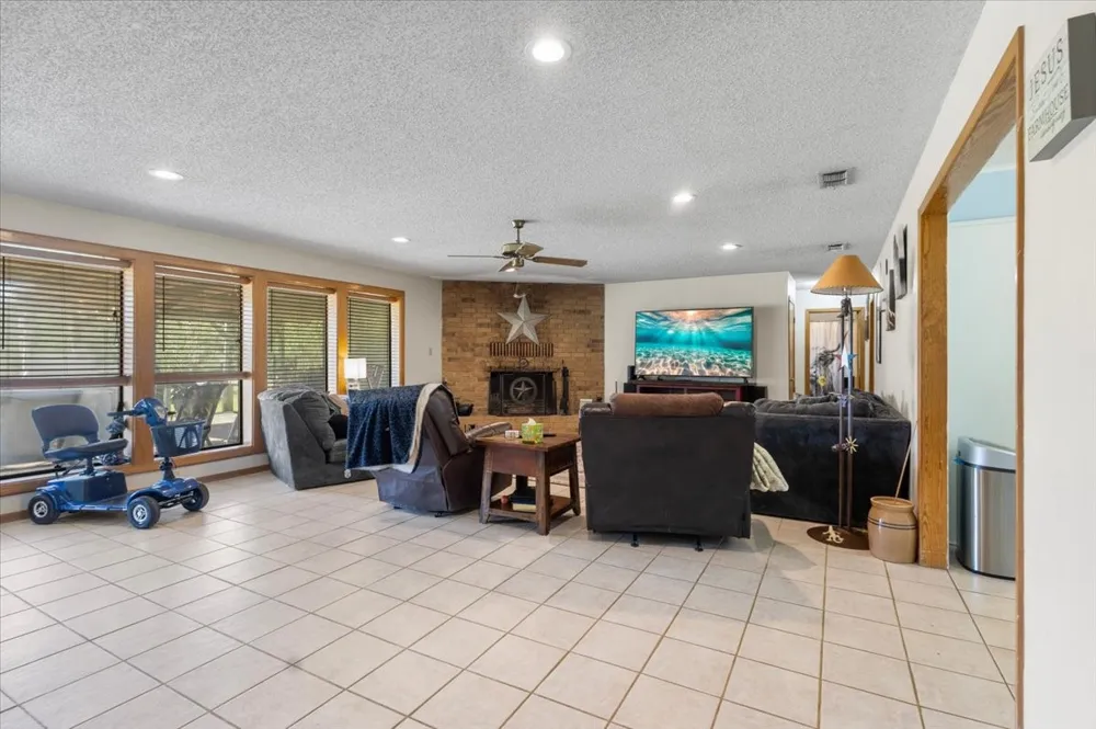 102 Private Road 3174 Gilmer, TX 75644