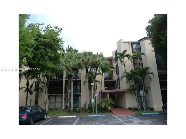 14221 Kendall Dr #310C Miami, FL 33186