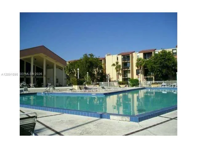 14221 Kendall Dr #310C Miami, FL 33186