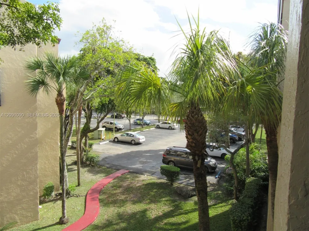 14221 Kendall Dr #310C Miami, FL 33186