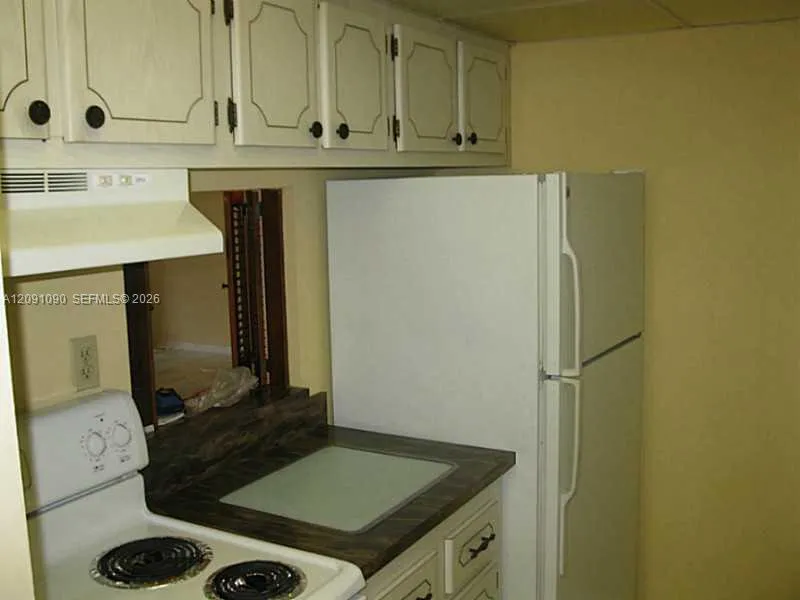 14221 Kendall Dr #310C Miami, FL 33186