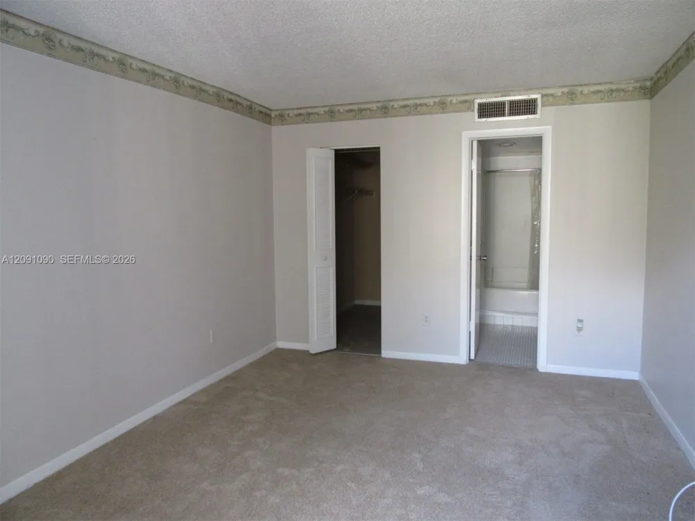 14221 Kendall Dr #310C Miami, FL 33186