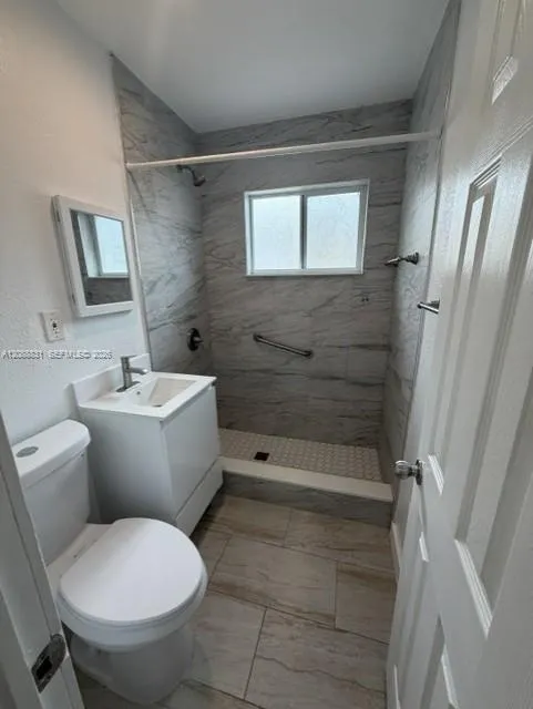 955 E 1st St #0 Hialeah, FL 33010