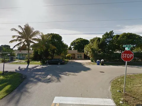 1160 NW 20th St