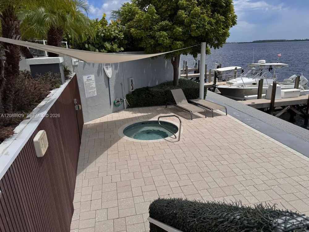 200 SE 15th Rd #7D Miami, FL 33129