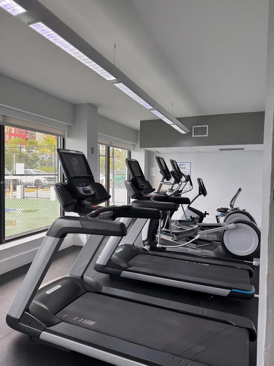 200 SE 15th Rd #7D Miami, FL 33129
