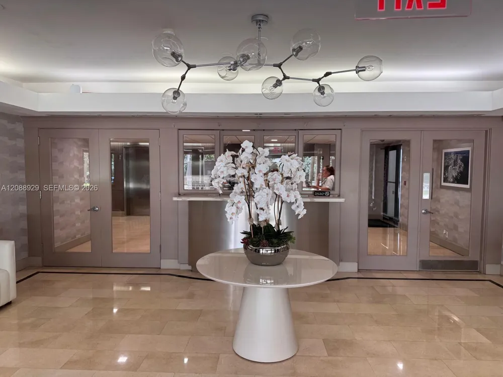200 SE 15th Rd #7D Miami, FL 33129