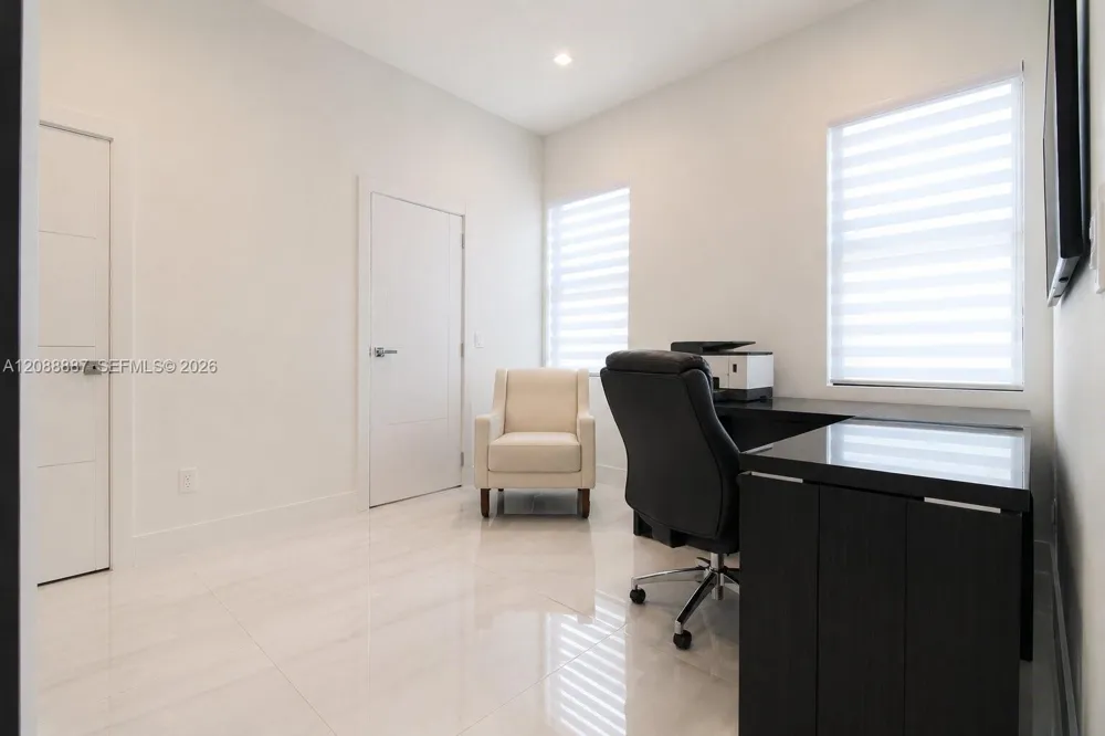 8872 NW 181st St Hialeah Gardens, FL 33018