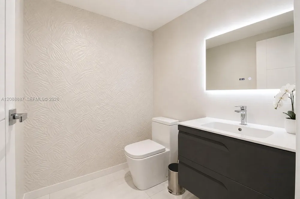 8872 NW 181st St Hialeah Gardens, FL 33018