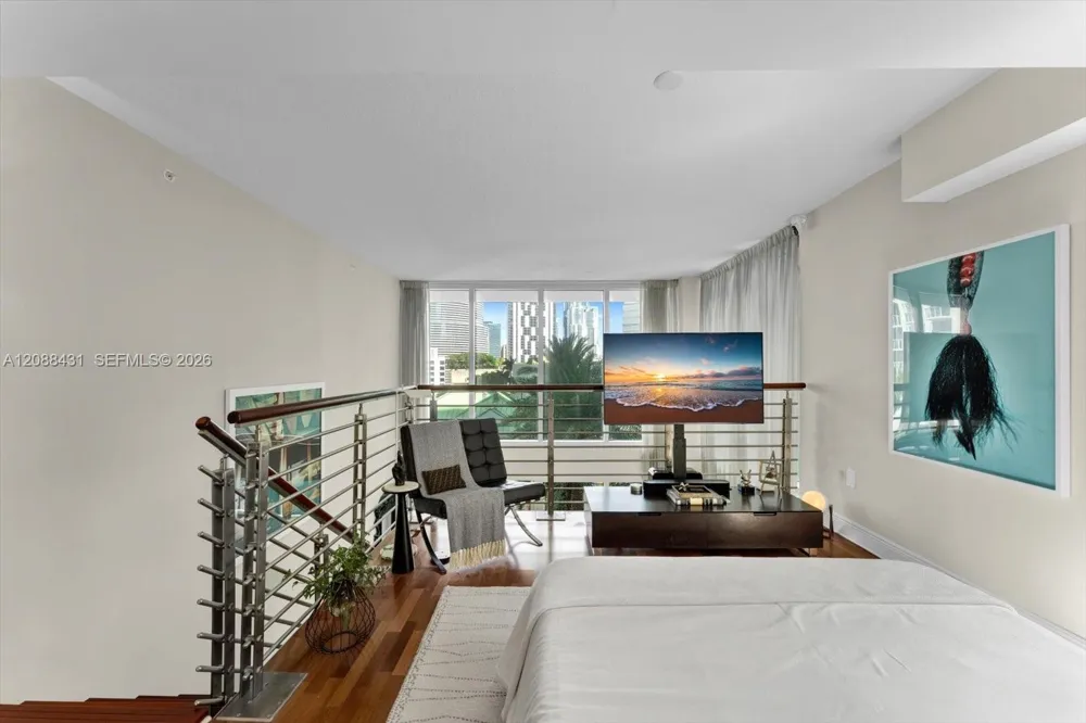 41 SE 5th St #801 Miami, FL 33131