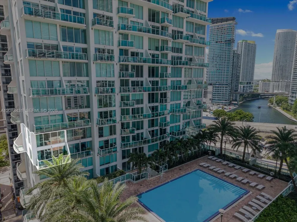41 SE 5th St #801 Miami, FL 33131