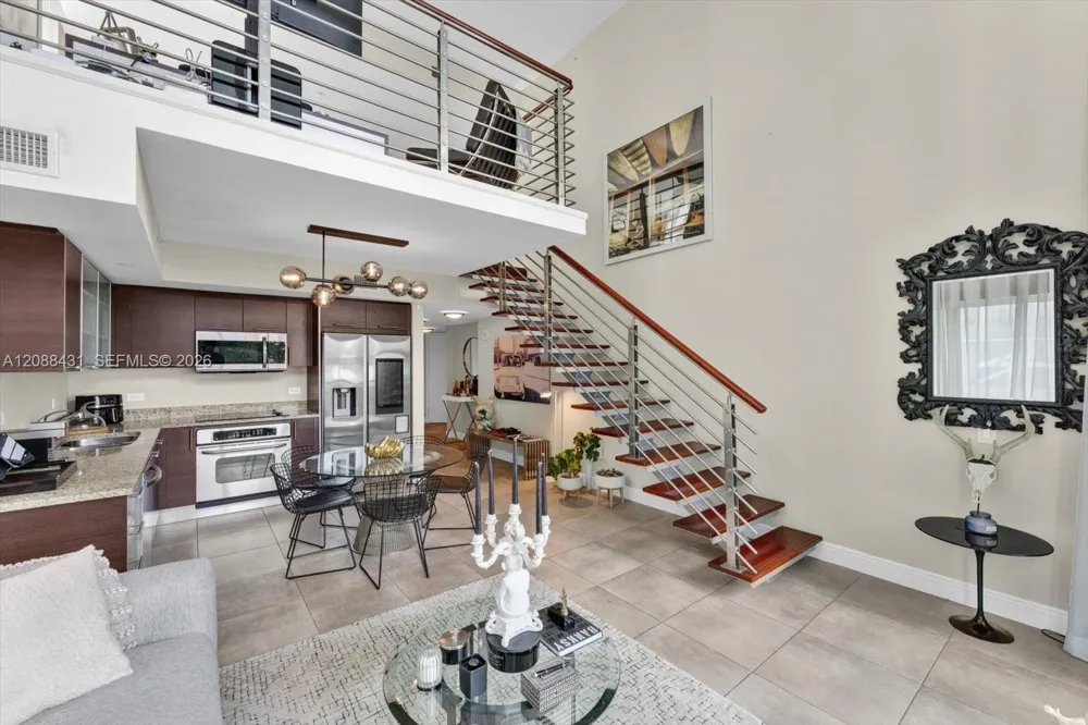 41 SE 5th St #801 Miami, FL 33131