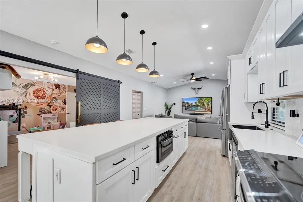 1871 NW 107th Ave Plantation, FL 33322