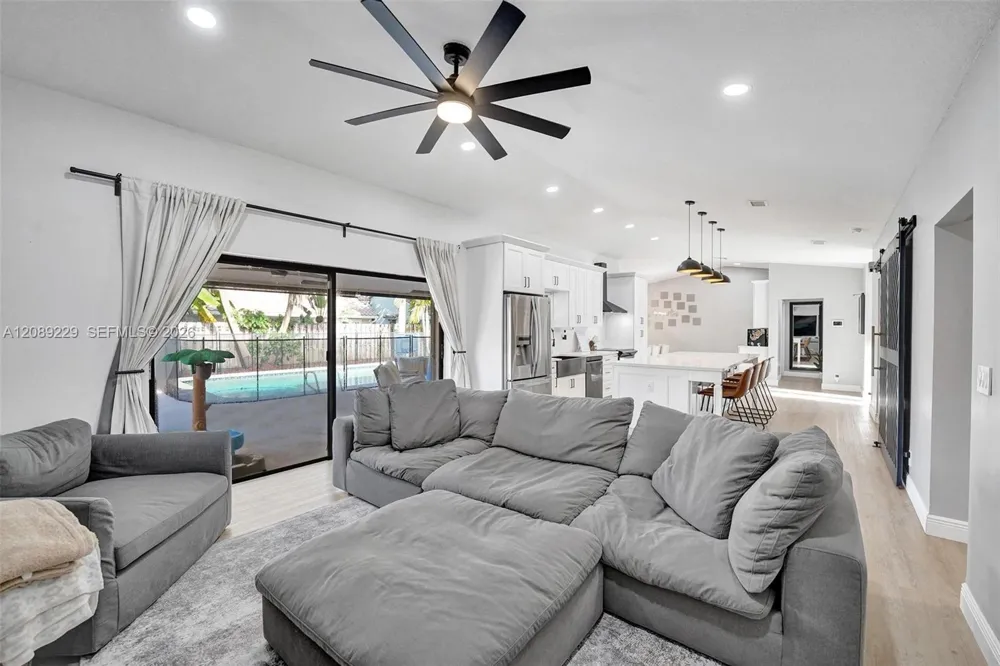 1871 NW 107th Ave Plantation, FL 33322