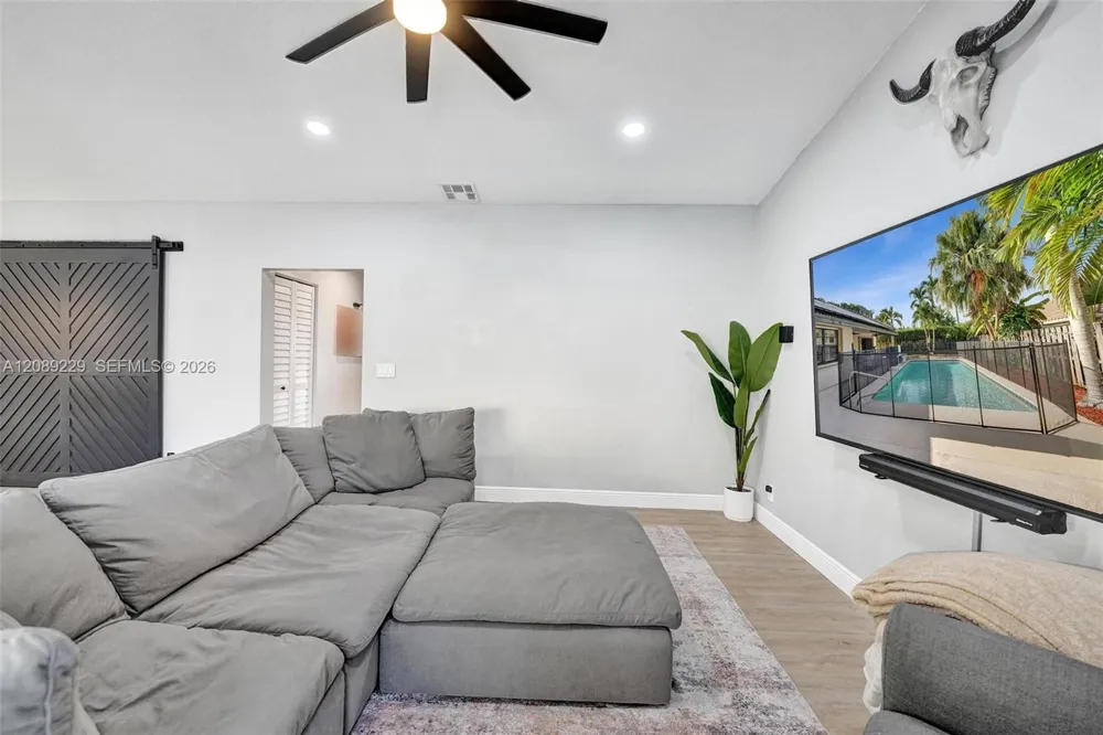 1871 NW 107th Ave Plantation, FL 33322
