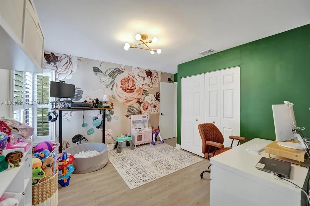 1871 NW 107th Ave Plantation, FL 33322