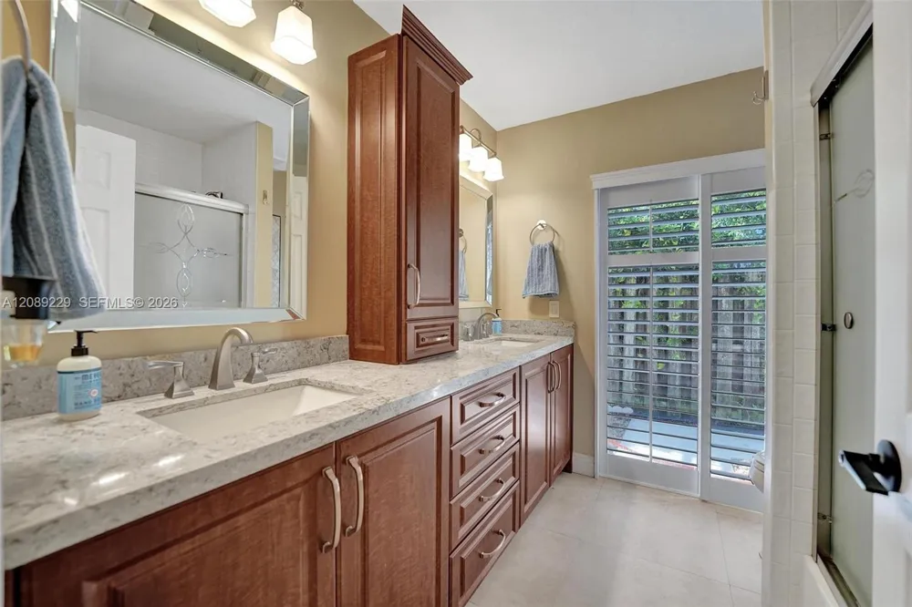 1871 NW 107th Ave Plantation, FL 33322