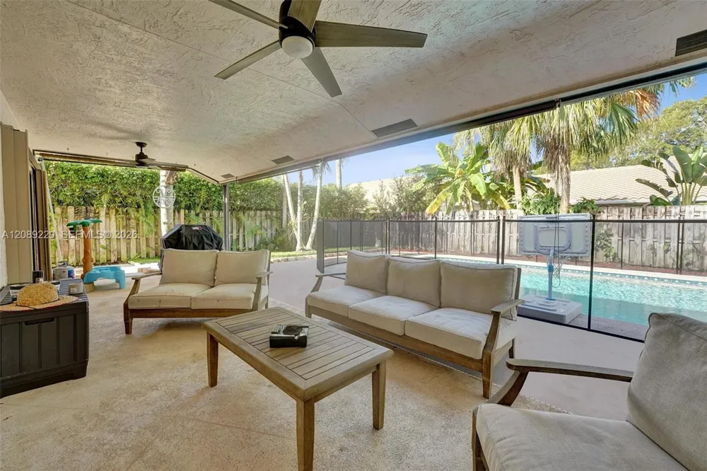 1871 NW 107th Ave Plantation, FL 33322