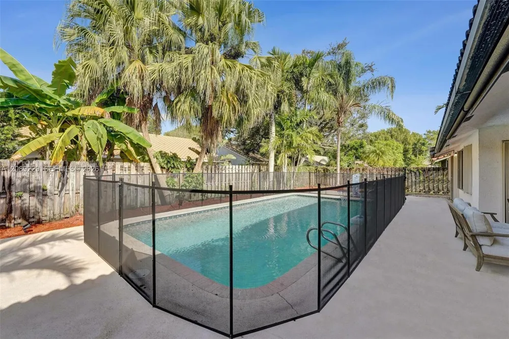 1871 NW 107th Ave Plantation, FL 33322