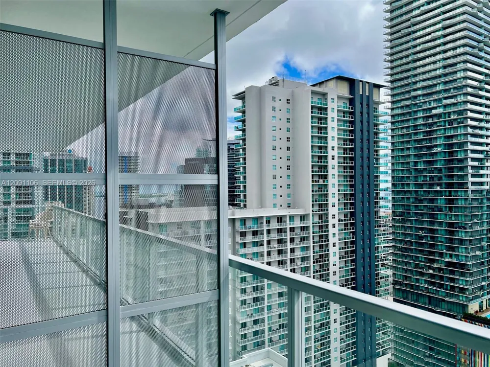 79 SW 12th St #3005 Miami, FL 33130