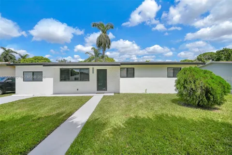 51 NW 161st St