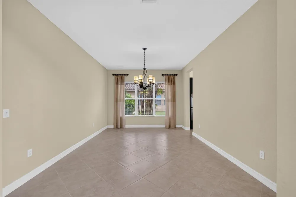 11117 Lynwood Palm Way Palm Beach Gardens, FL 33412