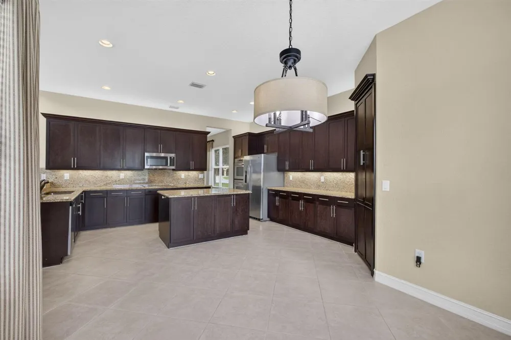 11117 Lynwood Palm Way Palm Beach Gardens, FL 33412