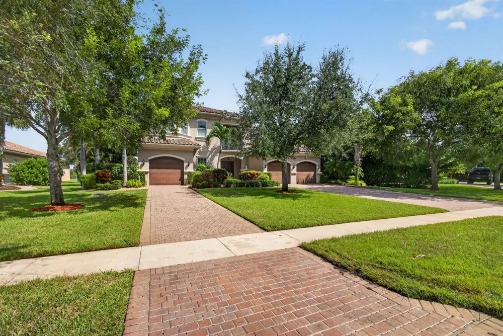 11117 Lynwood Palm Way Palm Beach Gardens, FL 33412