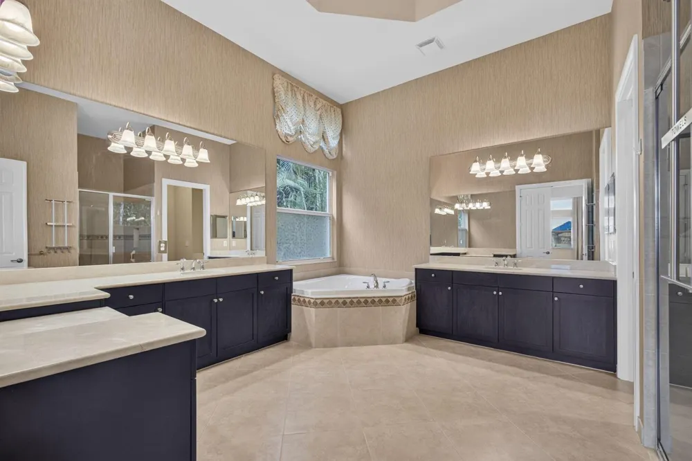 11117 Lynwood Palm Way Palm Beach Gardens, FL 33412
