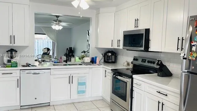 8818 SW 113th Place Cir E #. Miami, FL 33176
