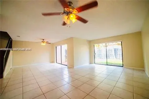 8818 SW 113th Place Cir E #. Miami, FL 33176