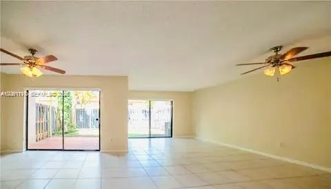 8818 SW 113th Place Cir E #. Miami, FL 33176