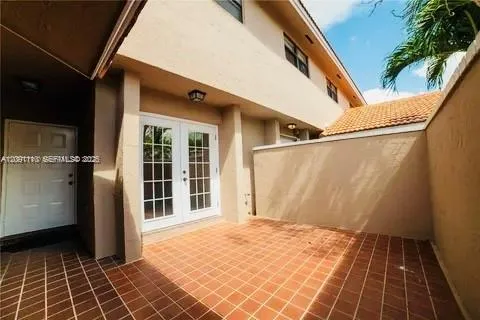 8818 SW 113th Place Cir E #. Miami, FL 33176