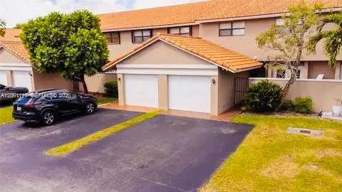 8818 SW 113th Place Cir E #. Miami, FL 33176