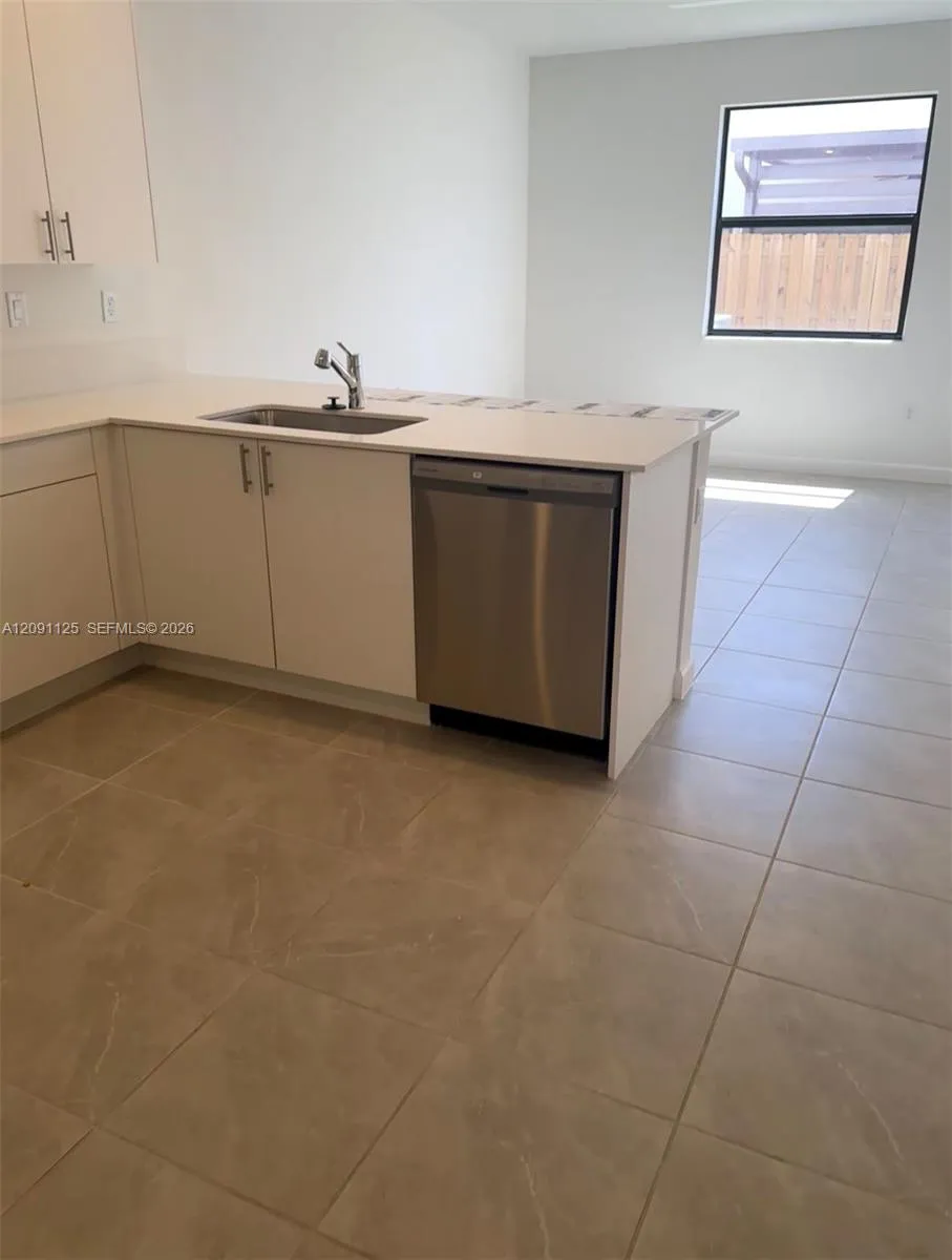 23049 SW 129th Pl #23049 Miami, FL 33170