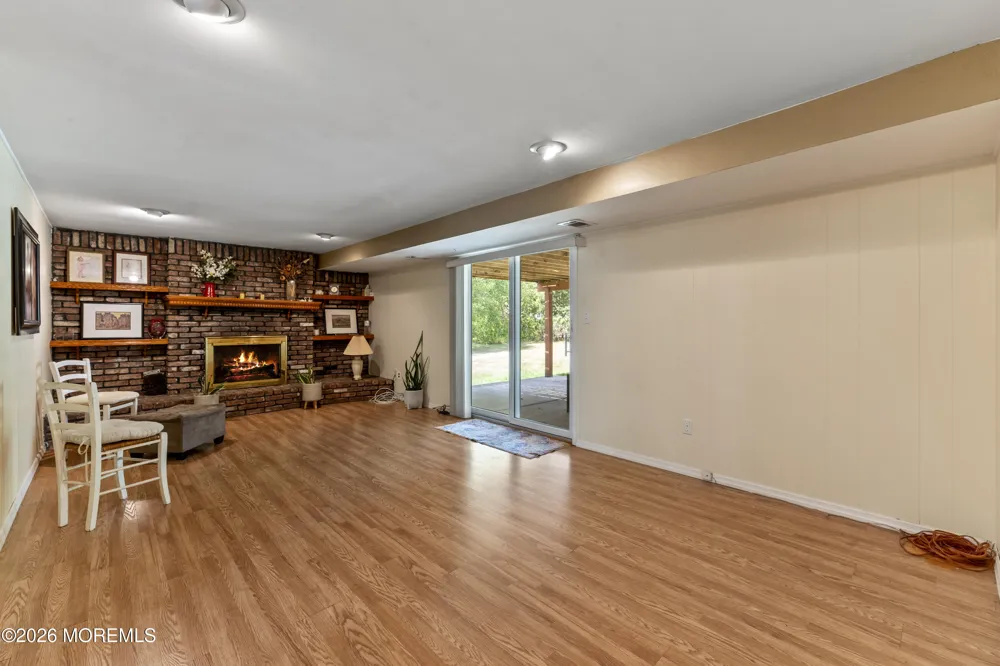 5 Yale Court East Brunswick, NJ 08816