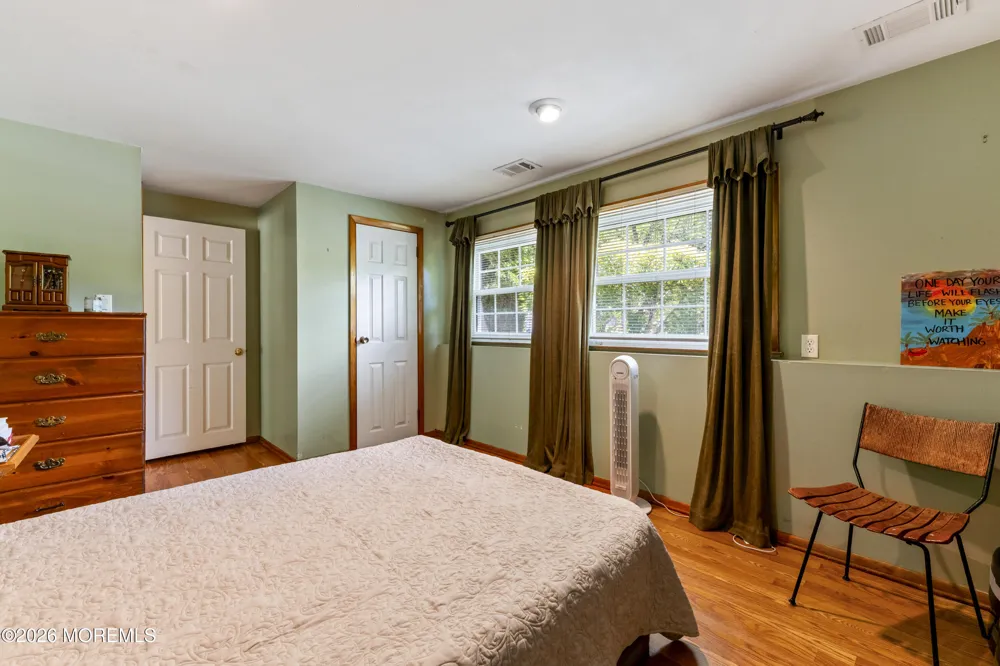 5 Yale Court East Brunswick, NJ 08816