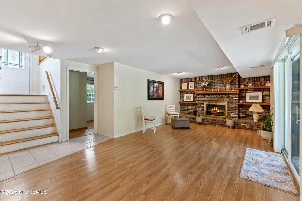 5 Yale Court East Brunswick, NJ 08816