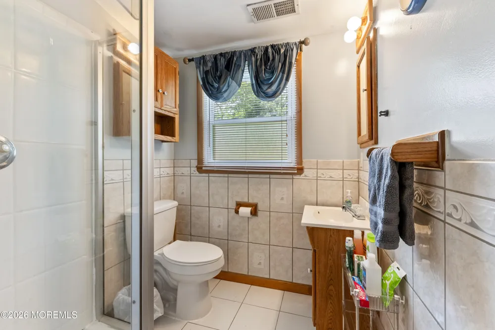 5 Yale Court East Brunswick, NJ 08816