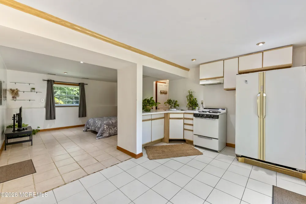 5 Yale Court East Brunswick, NJ 08816